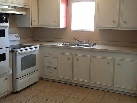 3rd image of 2592 County Road 2130
