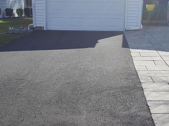 3rd image of 16 Piedmont Ct
