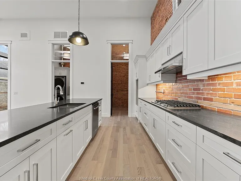 247 Brock St #201 — Photo 7