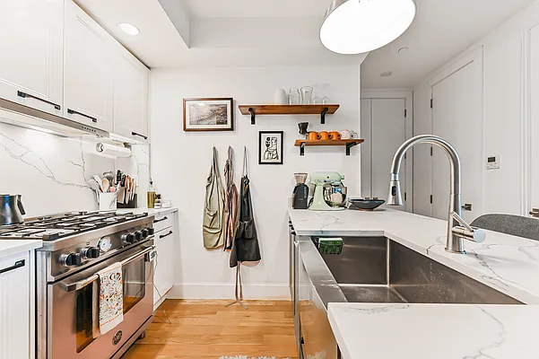 Rented by Brownstone Property Group | media 4