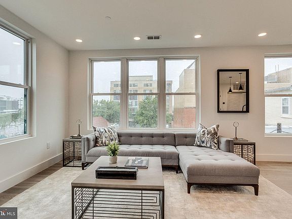 3rd image of 646 Newton Pl NW #303