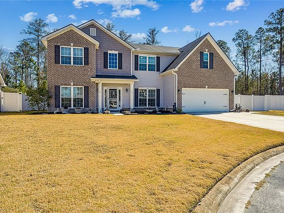 3rd image of 117 Larsen Ct