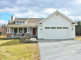 27 Fieldstone Rd, Gorham, NH 03581
