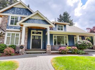 352 Saint James Cres, West Vancouver, BC V7S 1J8