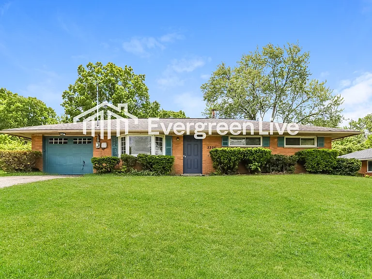 2305 Compton Rd — Photo 1