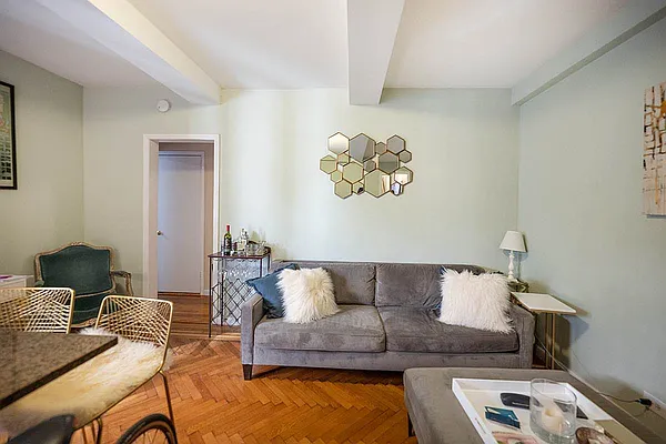 Rented by Rita S Citrin, LREB | media 3