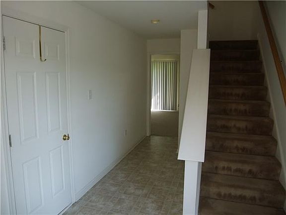 3rd image of 31 Ballina Blvd