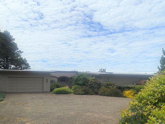 3rd image of 6361 NE Port Dr