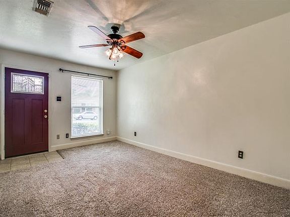 3rd image of 611 Sun Valley Dr