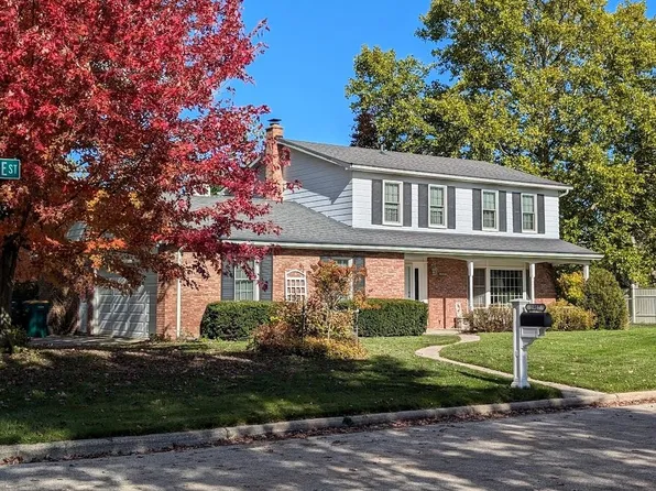 2907 Peachtree Dr, Bay City, MI 48706