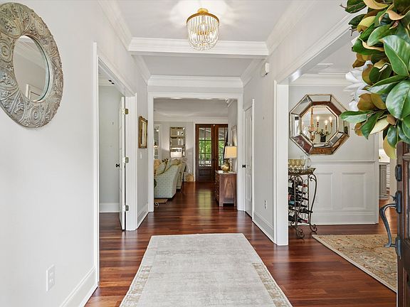 4th image of 2101 Beckenham Dr