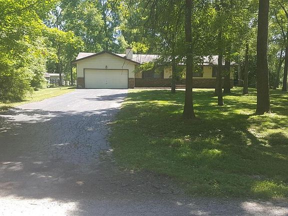 4th image of 135 Woodside Dr
