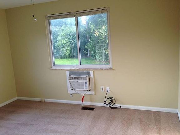 3rd image of 3000 E Dorothy Ln APT 5