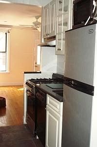 3rd image of 340 E 18th St
