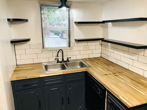 2nd image of 2523 Federal Ave #2