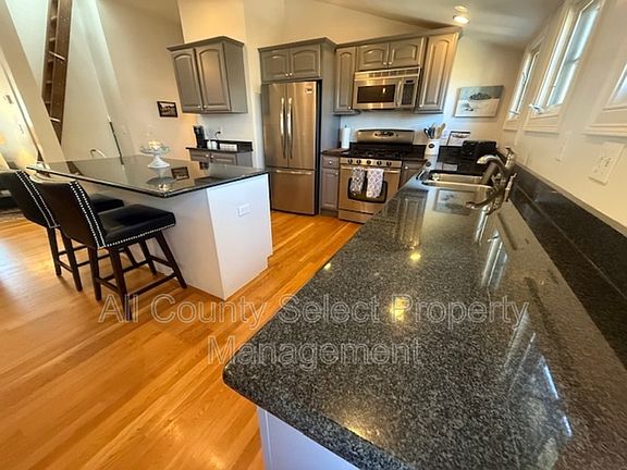 3rd image of 16 County Street 2