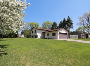 1726 12th Ave W, Shakopee, MN 55379