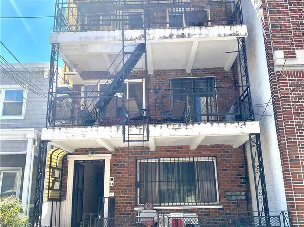 23-32 31st Road, Long Island City, NY 11106