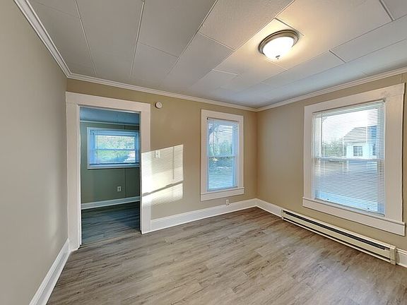 2nd image of 113 Kingsway Dr