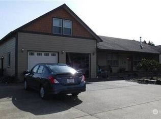 4 Martin Ln, Raymond, WA 98577