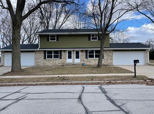 1407 Wiesner St, Green Bay, WI 54304