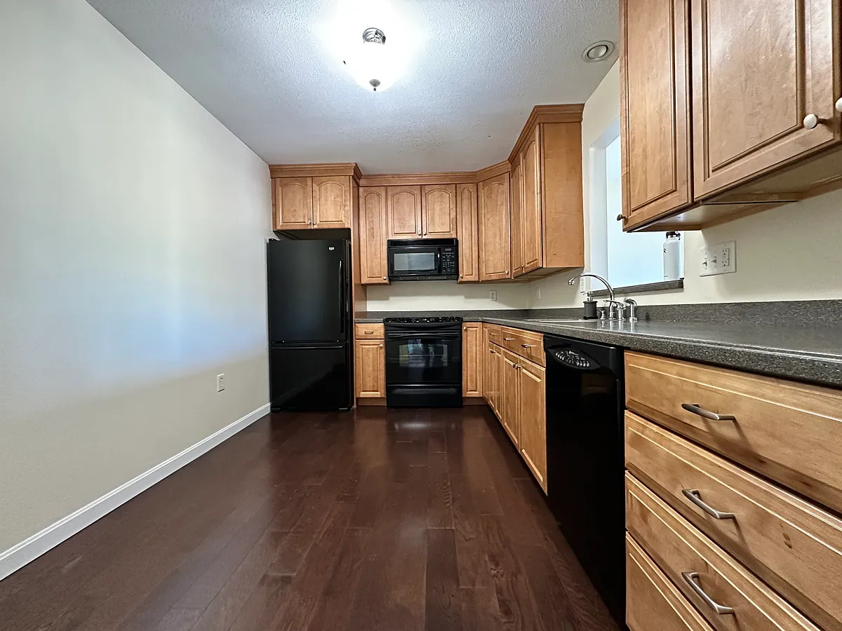 Building Photo - 12 Mount Vernon St #35