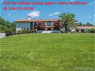 5708 Textile Rd, Saline, MI 48176