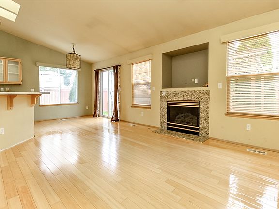 5th image of 13203 162nd Street Ct E