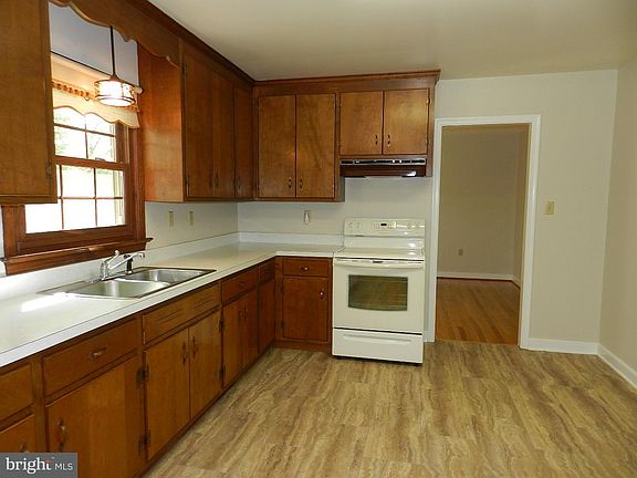 2nd image of 18267 White Pine Dr