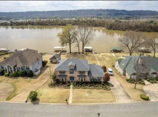 3 Crystal Mountain Cv, Maumelle, AR 72113