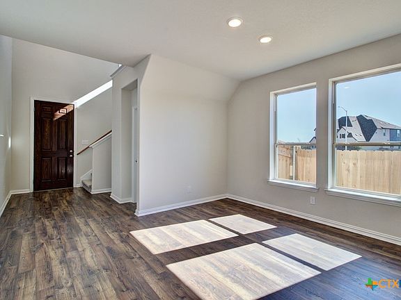 2nd image of 813 Saltbush St