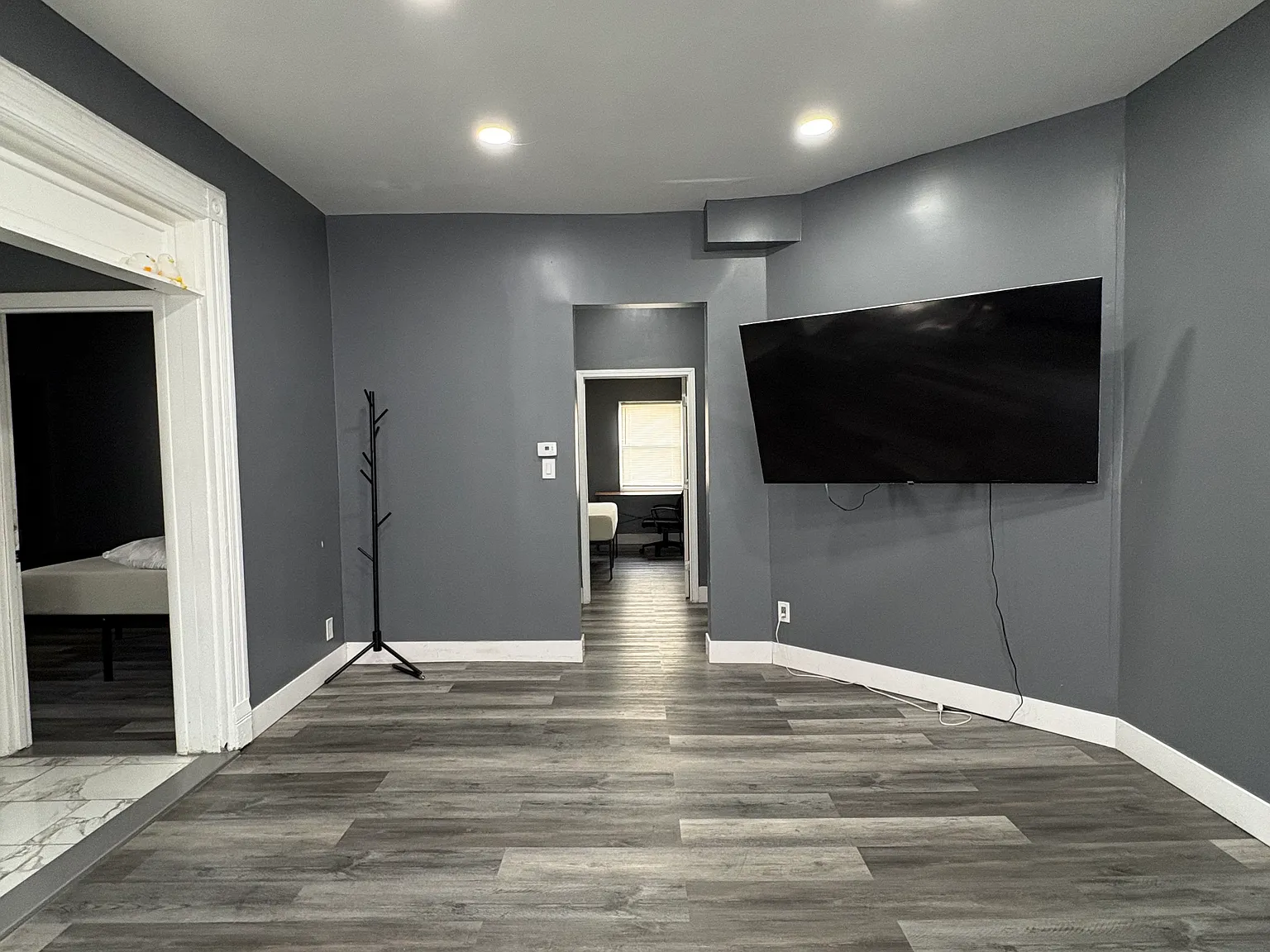 2 bed, 1100 sqft, $1,600 — Photo 4