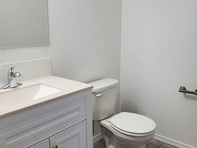 707 3rd Ave — Photo 13