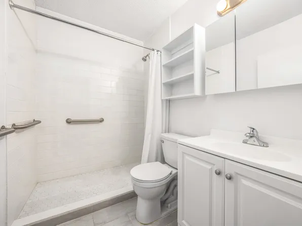 137 East 36th Street image 7 of 9