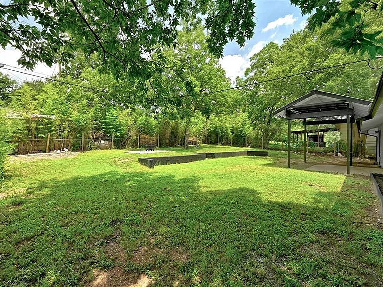8520 Bradford Dr — Photo 31
