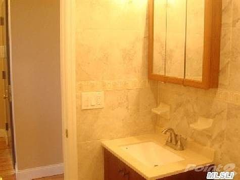 2nd image of 466 Wyona St