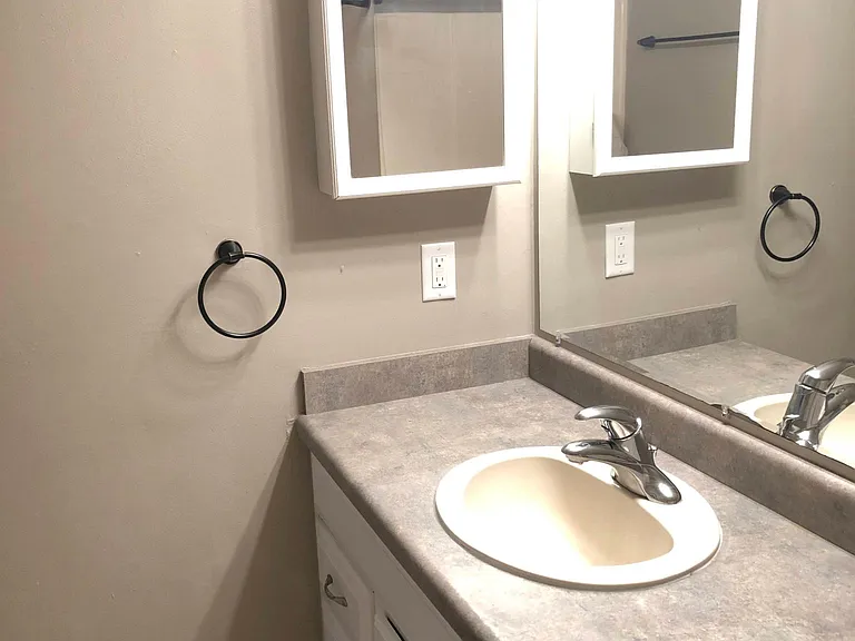 Bathroom vanity