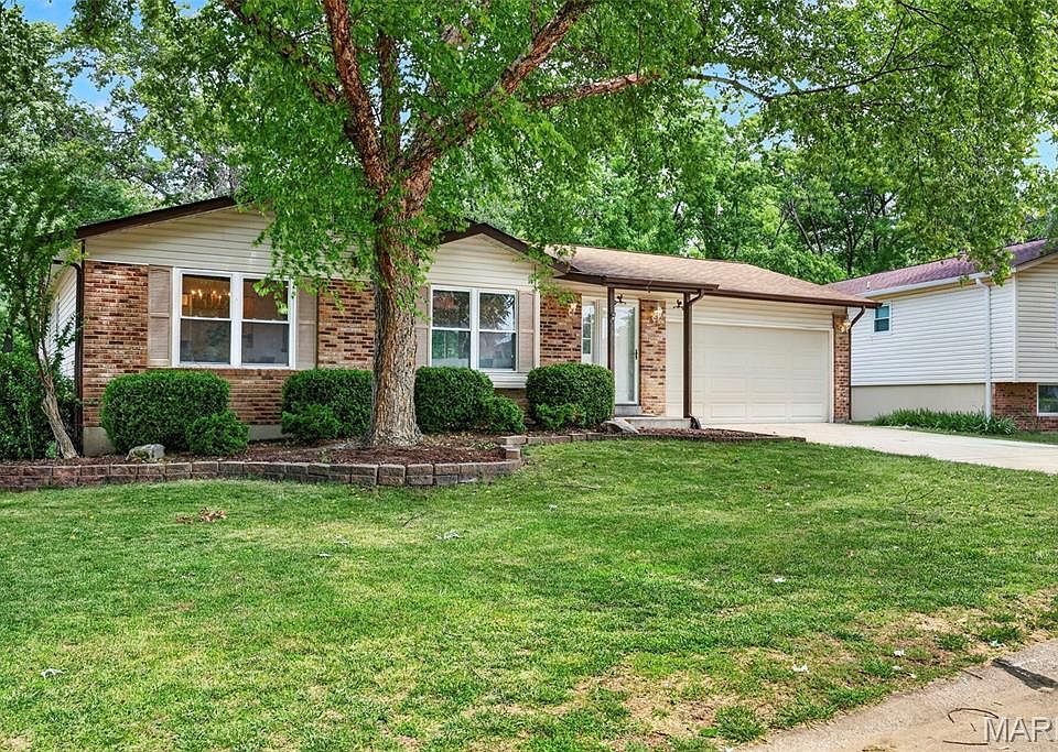 1st image of 68 Sunny View Dr