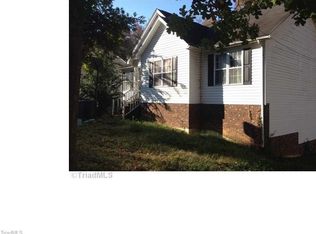 2312 Pinecroft Rd, Greensboro, NC 27407