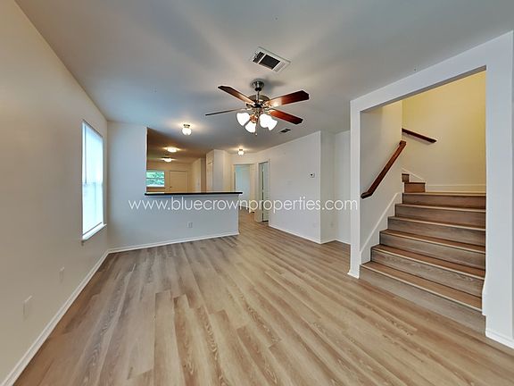 2nd image of 814 Maples Ave #A