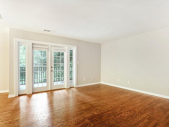 3rd image of 1445 Monroe Dr NE APT B3