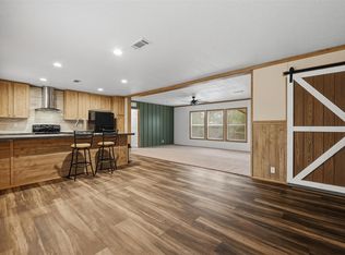 800 Rock Creek Dr, Willis, TX 77378