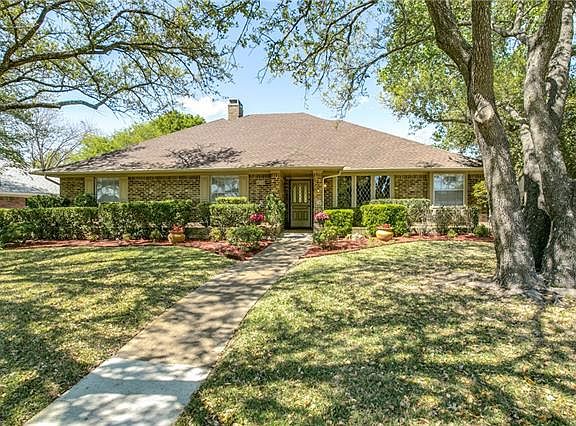 2nd image of 4333 Country Club Dr
