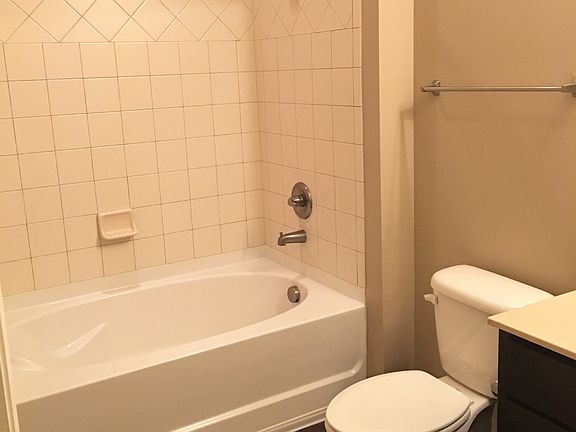 3rd image of 1037 Cherrybark Dr