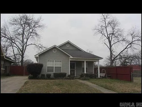 1619 Schaer St Photo 1