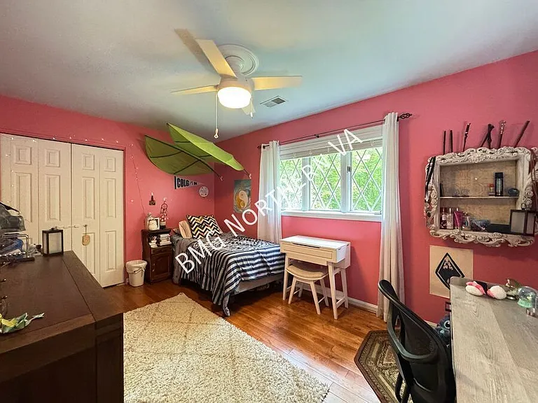 4800 Occoquan Overlook — Photo 36