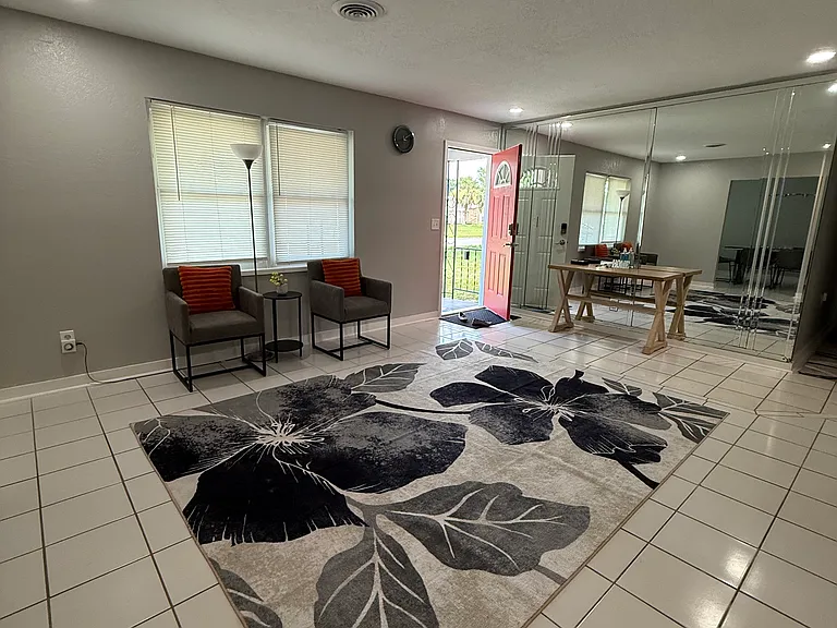 4021 Bonway Dr — Photo 3