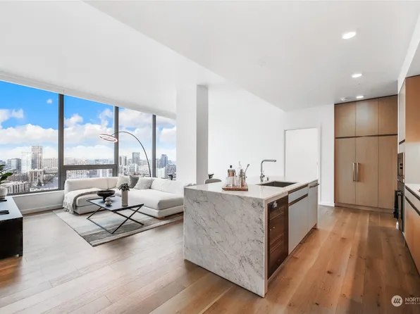 1808 Minor Avenue #PH205, Seattle, WA 98101