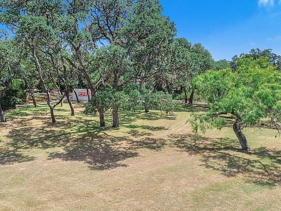 3rd image of 503 Hill Country Ln