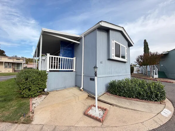 41 Birch Ln, Folsom, CA 95630